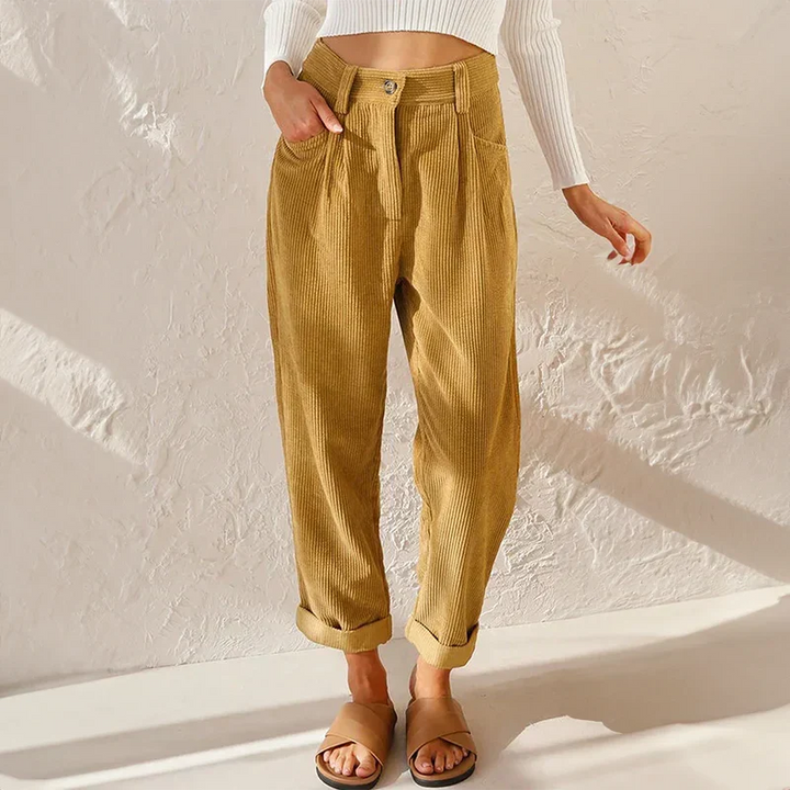 Pantalones de pana Carmen para mujer, cintura alta y corte holgado, ideales para un look casual y cómodo.