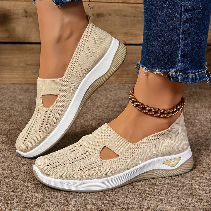 Zapatillas de mujer casual Carmen sin cordones, de punto calado. Comodidad transpirable ideal para verano.