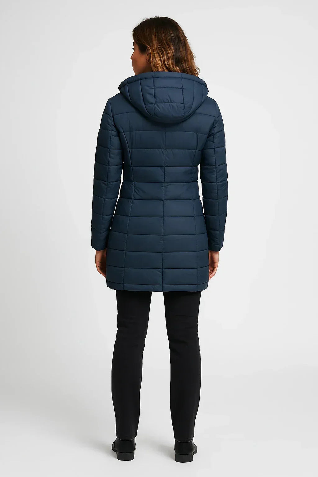 Chaqueta de invierno para mujer, acolchada y con capucha, ideal para protegerte del frío con estilo.