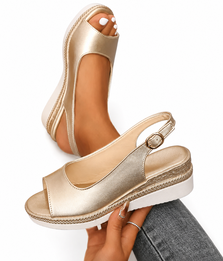 Sandalias de mujer cómodas con plantilla acolchada para verano. Calzado plano estilo alpargata, ideal para moda casual.