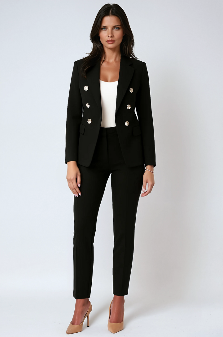 Conjunto de blazer y pantalón elegante para mujer. Ideal para oficina, eventos formales y estilo profesional sofisticado.