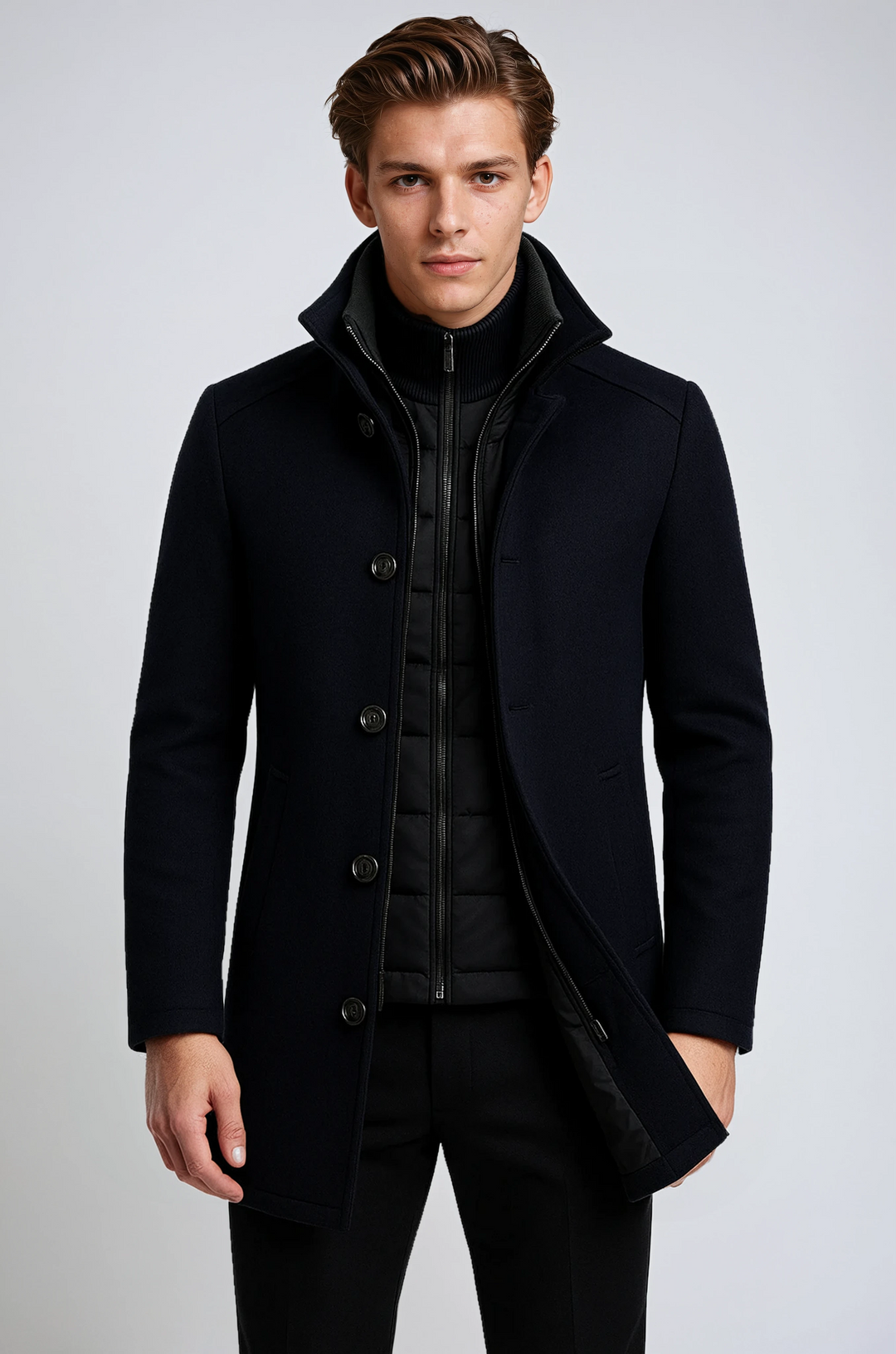 Chaqueta de invierno elegante para hombre con cuello alto y botones. Abrigo casual formal de moda masculina.