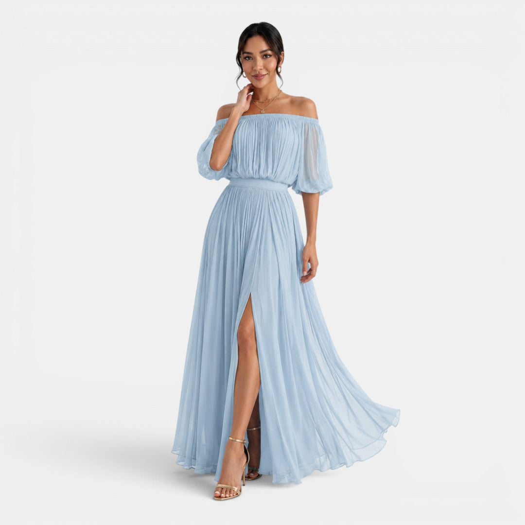 Elegante vestido largo de mujer en chifón plisado, perfecto para bodas y eventos de moda.