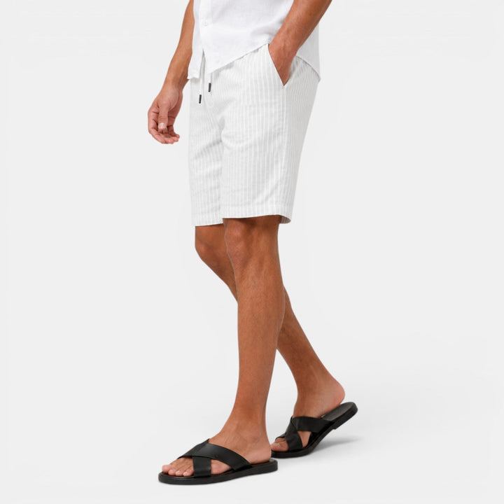 Bermudas de lino para hombre, estilo casual y cómodo. Perfecto para días calurosos de verano.