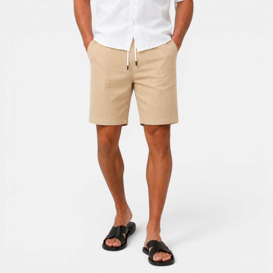 Pantalón corto hombre lino, transpirable para el verano. Perfecto para un look relajado y fresco.