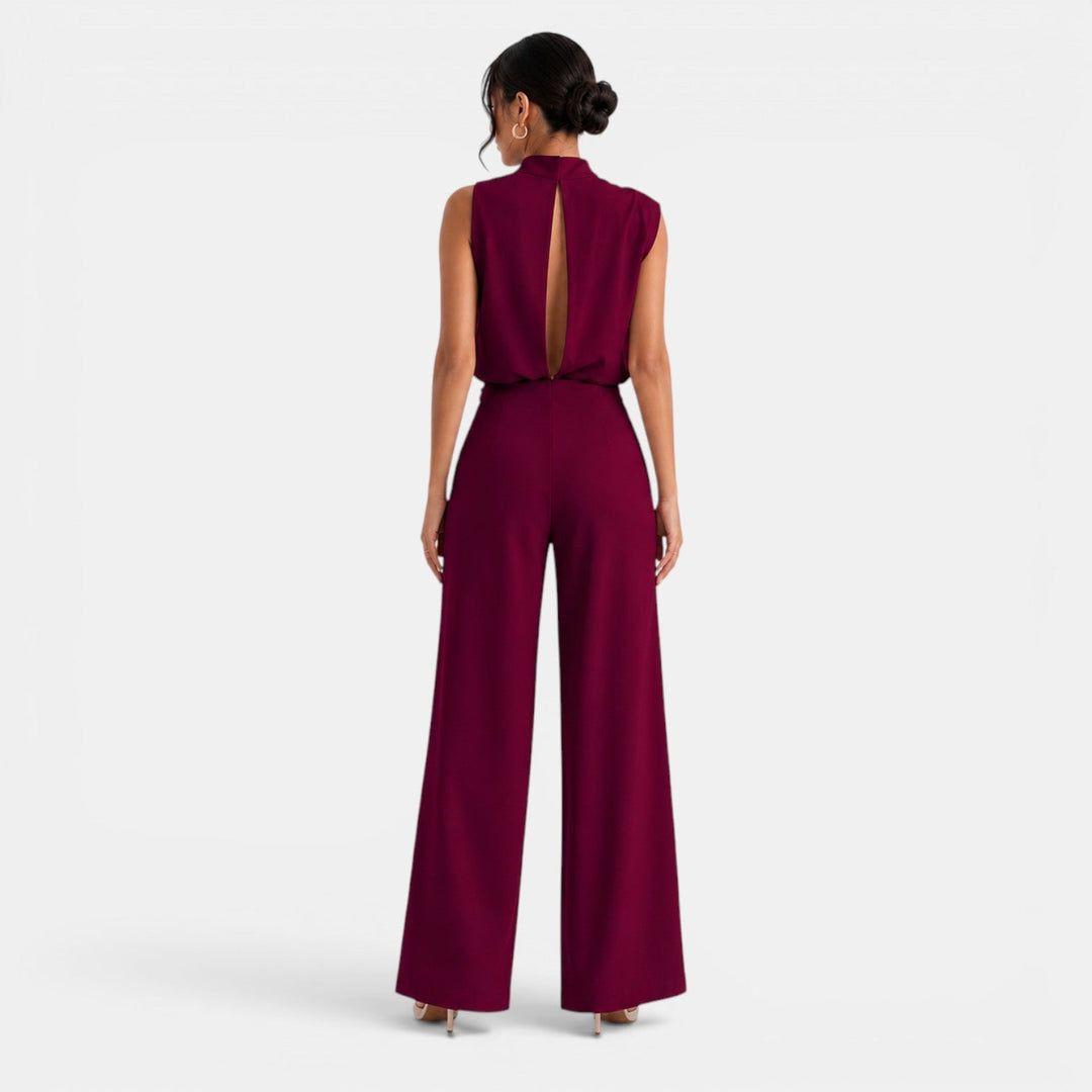 Moda veraniega: Mono largo y elegante para mujer, con un toque sofisticado de hombros descubiertos.