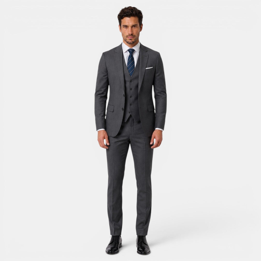 Traje de hombre 3 piezas slim fit elegante. Ideal para bodas y eventos formales.