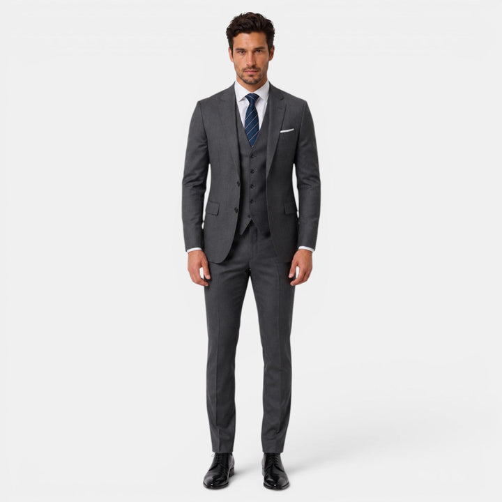 Traje de hombre 3 piezas slim fit elegante. Ideal para bodas y eventos formales.