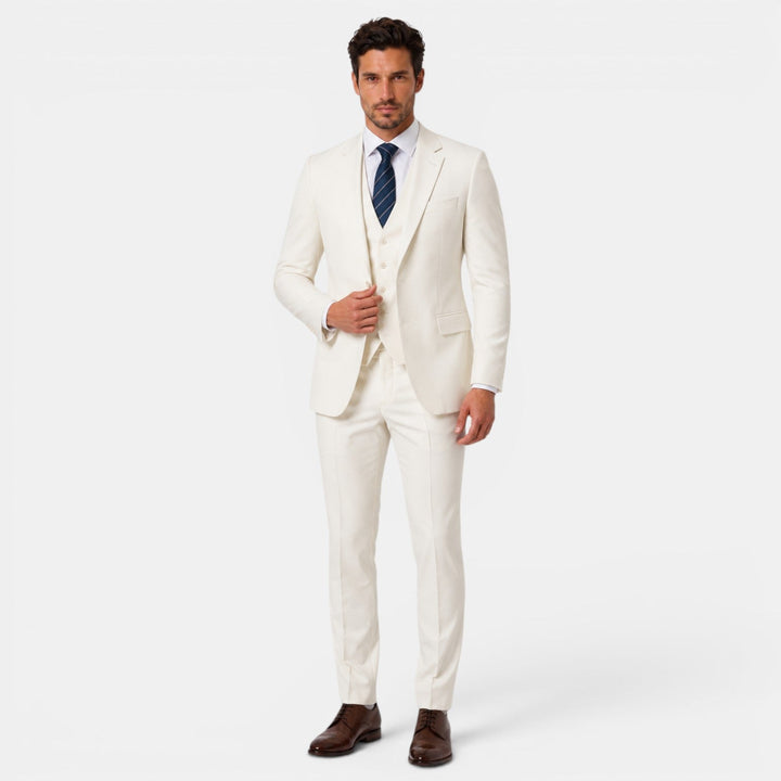 Traje elegante para hombre. Tejido premium, corte slim fit. Moda masculina formal.