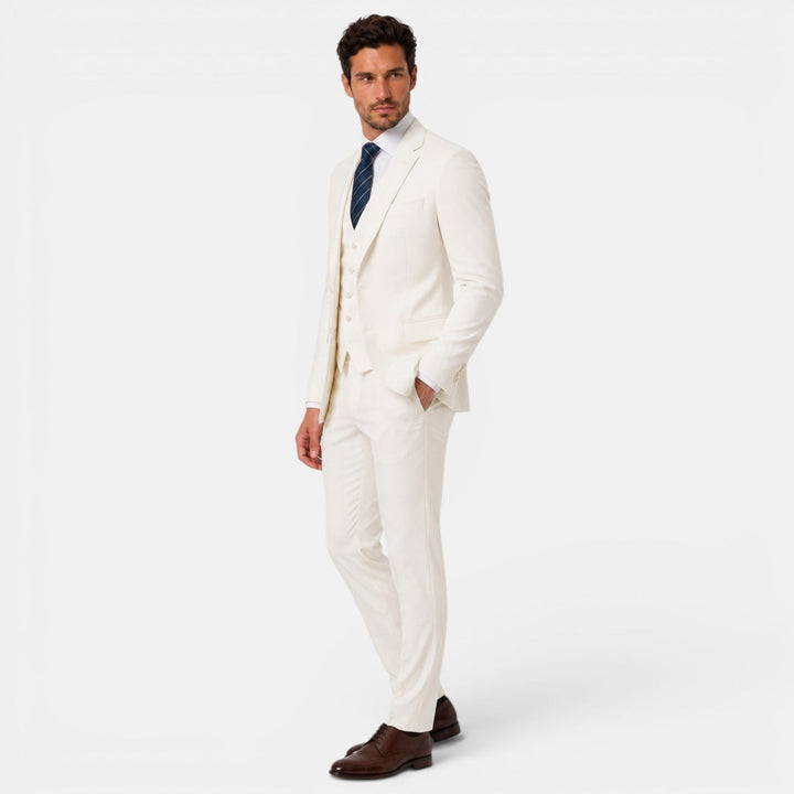 Profesional traje de oficina. Hombre 3 piezas slim fit. Perfecto para reuniones y negocios.