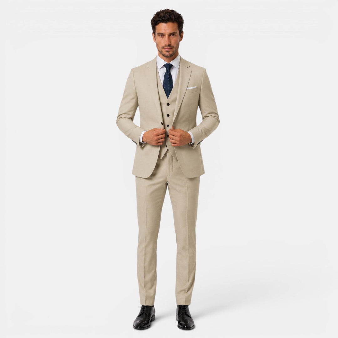 Moda masculina: Traje elegante 3 piezas slim fit. Estilo impecable para ocasiones especiales.