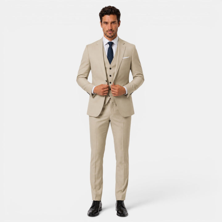 Moda masculina: Traje elegante 3 piezas slim fit. Estilo impecable para ocasiones especiales.