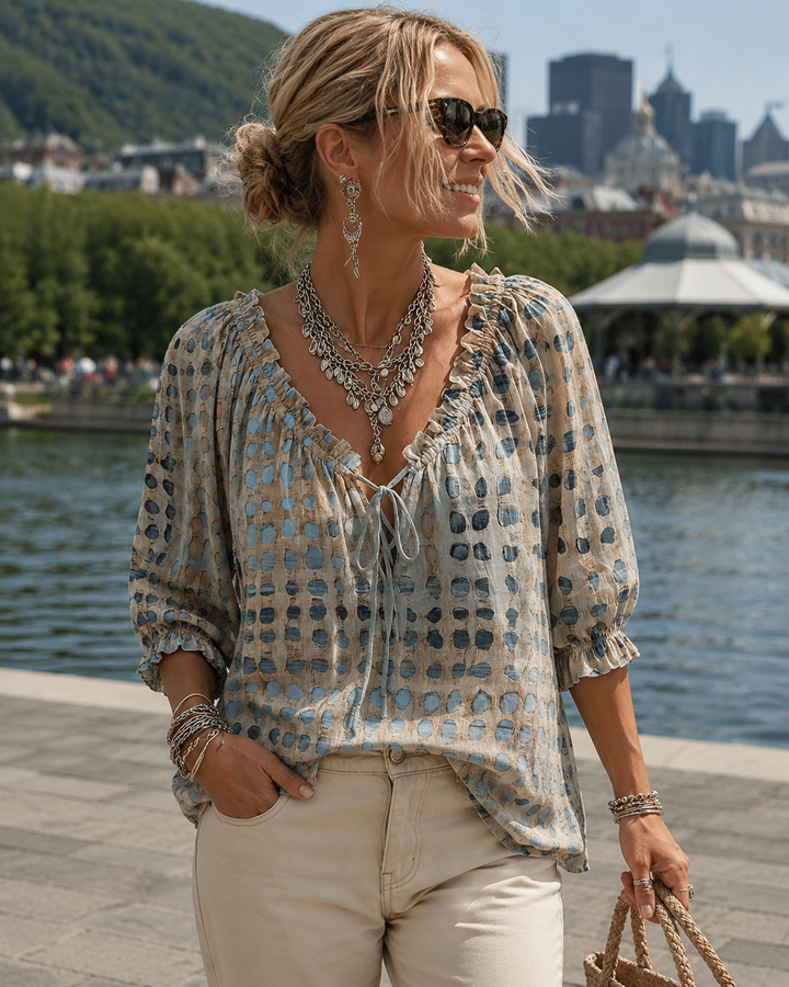 Blusa de lunares para mujer, escote V, manga 3/4. Estilo casual bohemio ideal primavera-verano.