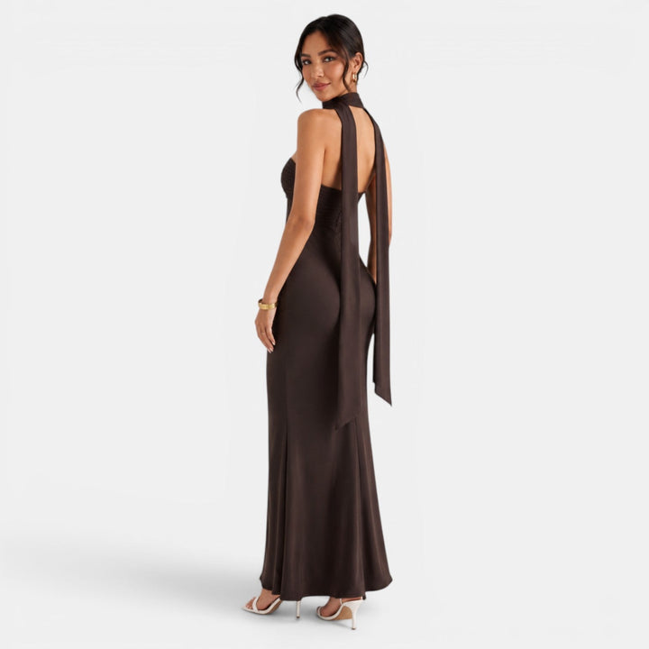 Elegante vestido de gala satén y encaje para mujer, perfecto para eventos formales y boda.