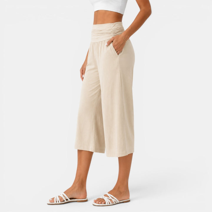 Capri de mujer cómodo y elástico para yoga. Prenda transpirable, perfecta para fitness y entrenamiento deportivo.