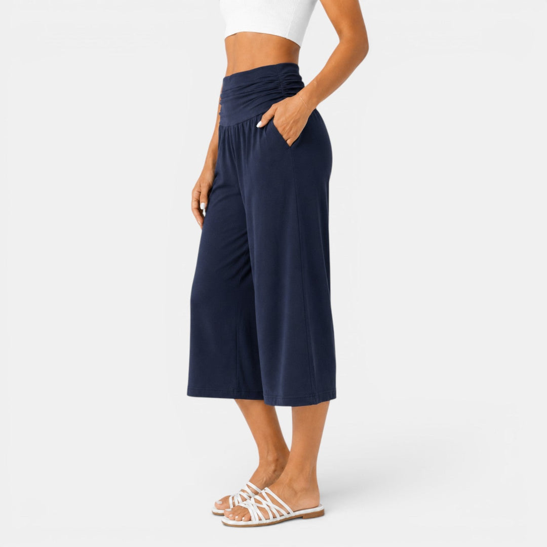 Pantalón capri casual y deportivo para mujer. Elástico, transpirable, perfecto para yoga y fitness.