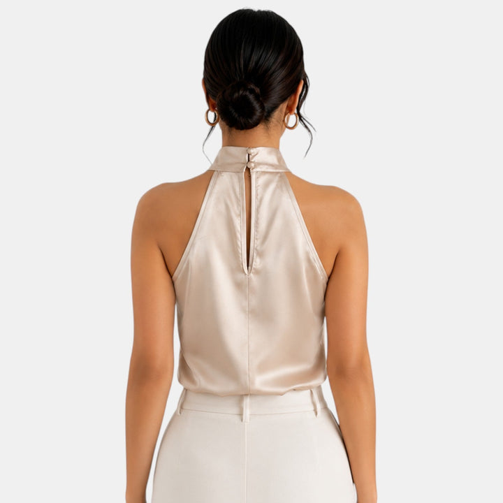 Top halter chic de verano para mujer, perfecto para look casual.
