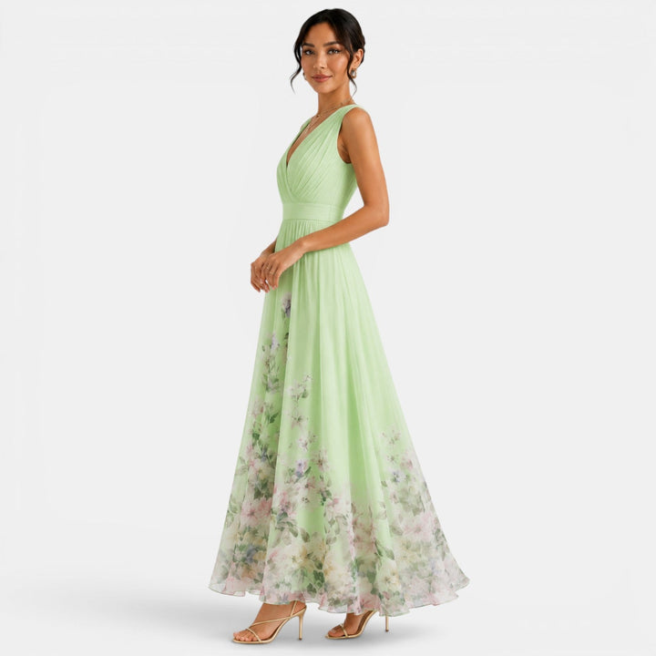 Vestido largo de chifón floral para mujer, estampado vibrante, estilo fluido y elegante para verano.