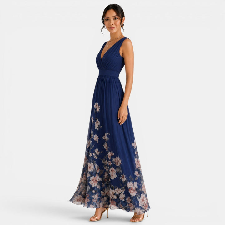Vestido maxi floral de chifón, diseño fluido para mujer, perfecto para fiesta y verano.