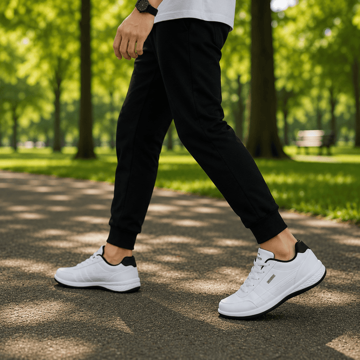 Calzado deportivo ortopédico para hombre. Zapatillas urbanas antifatiga con soporte y estilo clásico.