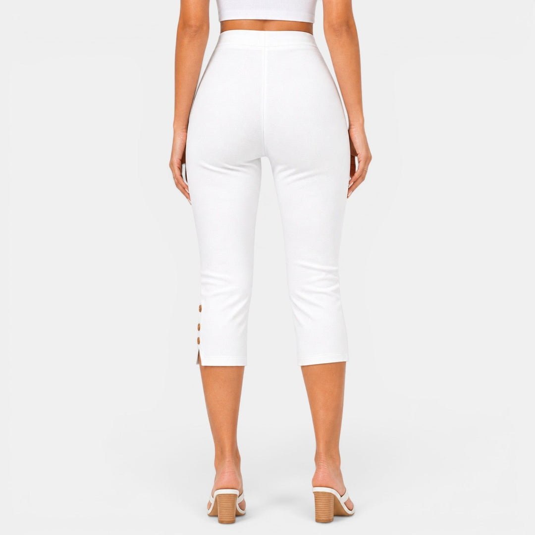 Capri azul de mujer, cintura alta y tejido elástico, cómodo para un look casual de verano.