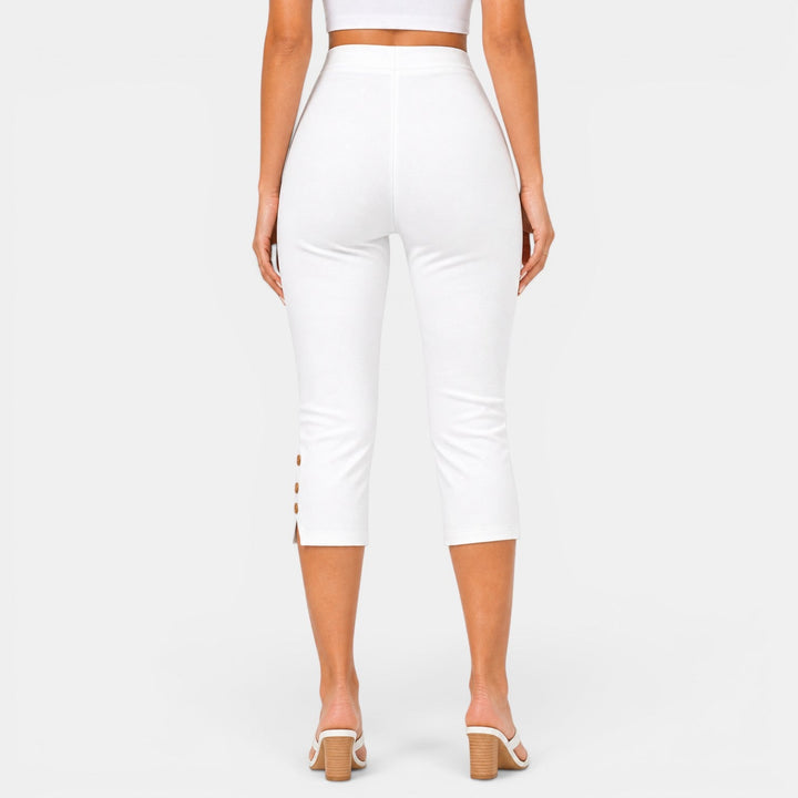 Capri azul de mujer, cintura alta y tejido elástico, cómodo para un look casual de verano.