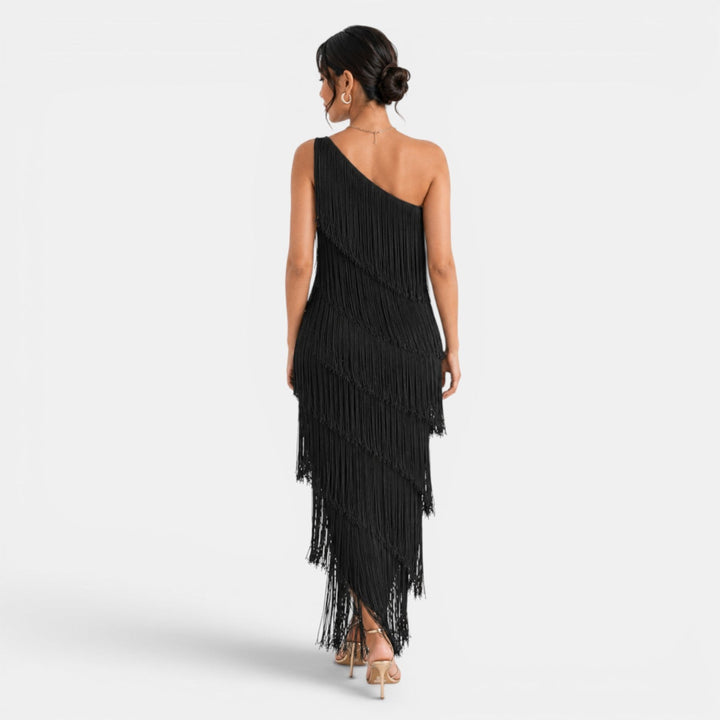 Vestido de fiesta sofisticado para mujer, con flecos y escote elegante. Perfecto para un look de noche con glamour.