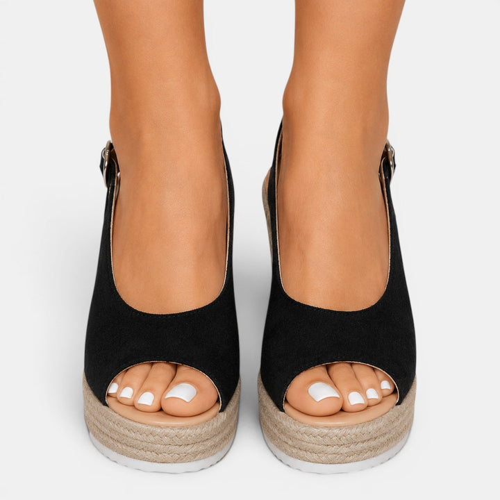 Sandalias cuña de verano para mujer con diseño peep toe. Calzado femenino cómodo y elegante para moda casual.