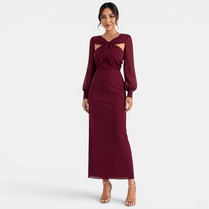 Vestido largo rojo elegante para mujer con manga larga, ideal para fiestas y eventos formales.