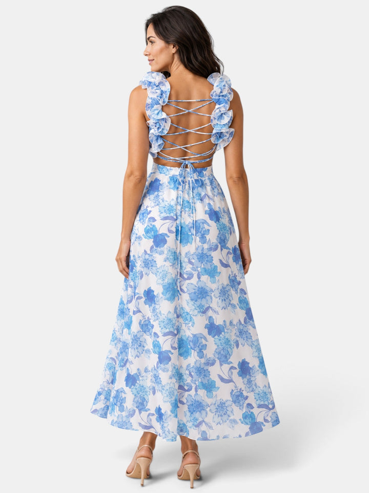 Vestido largo de fiesta floral para invitada de boda, diseño elegante y fresco para ceremonias de verano.