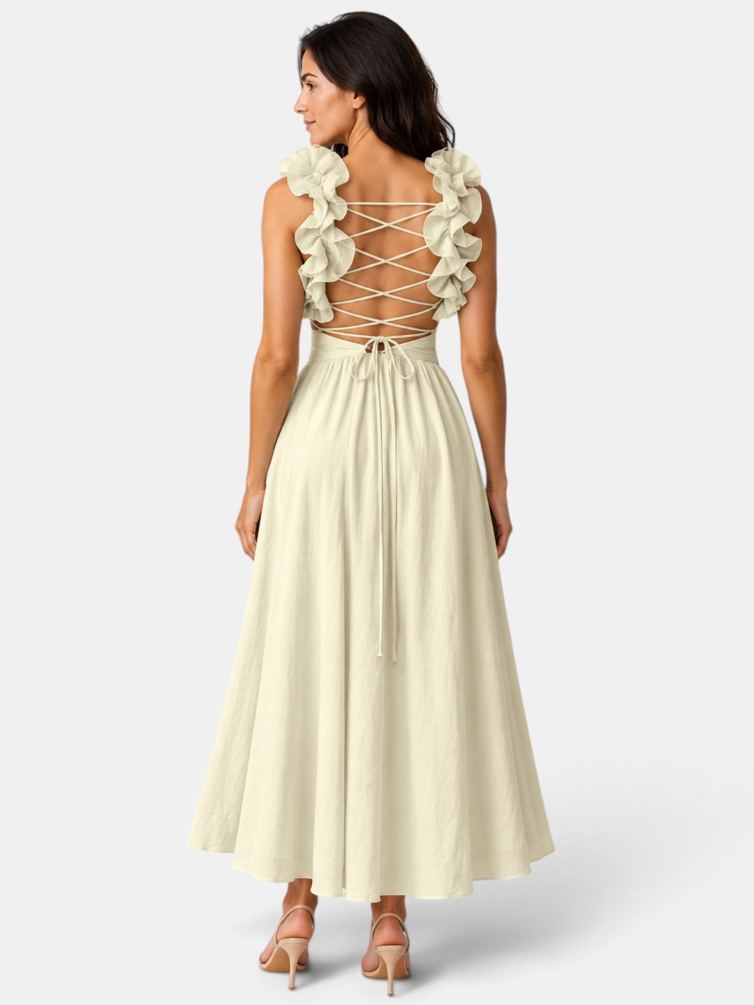 Vestido elegante floral para mujer con detalles sofisticados, ideal para eventos de gala o celebraciones importantes.