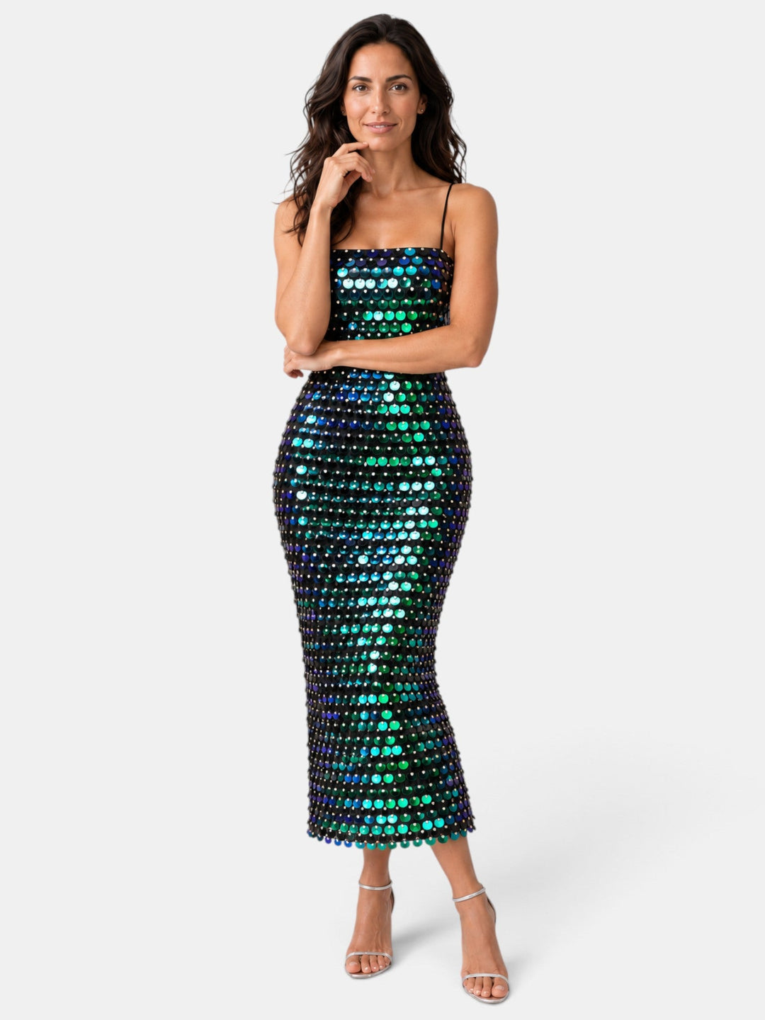 Vestido midi elegante de lentejuelas, perfecto para deslumbrar en cualquier celebración o cóctel.