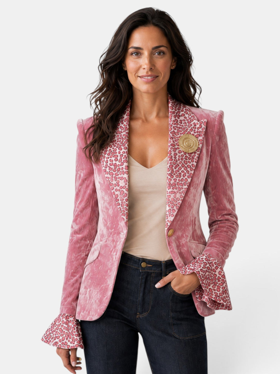 Blazer mujer estampado leopardo elegante, perfecto para un look sofisticado y audaz.