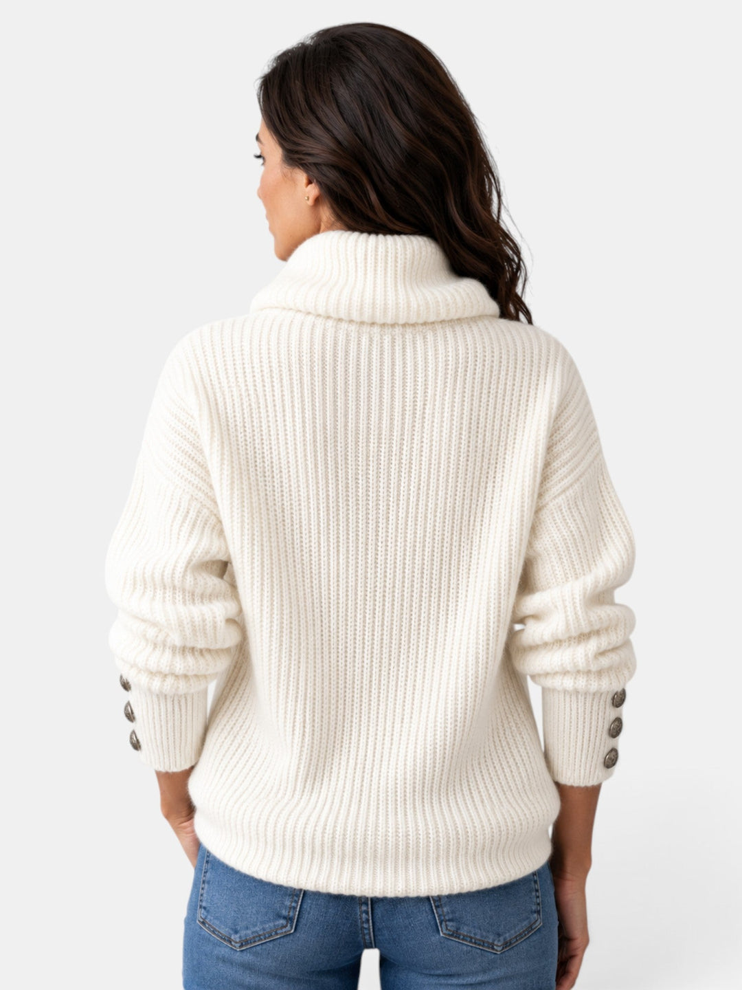 Suéter básico de mujer con cuello alto, diseño versátil para looks casuales y elegantes de entretiempo.