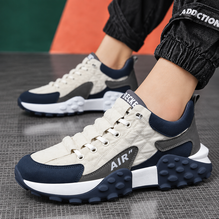 Elegantes zapatos ortopédicos para hombre, ofrecen comodidad y soporte estable para el día a día.