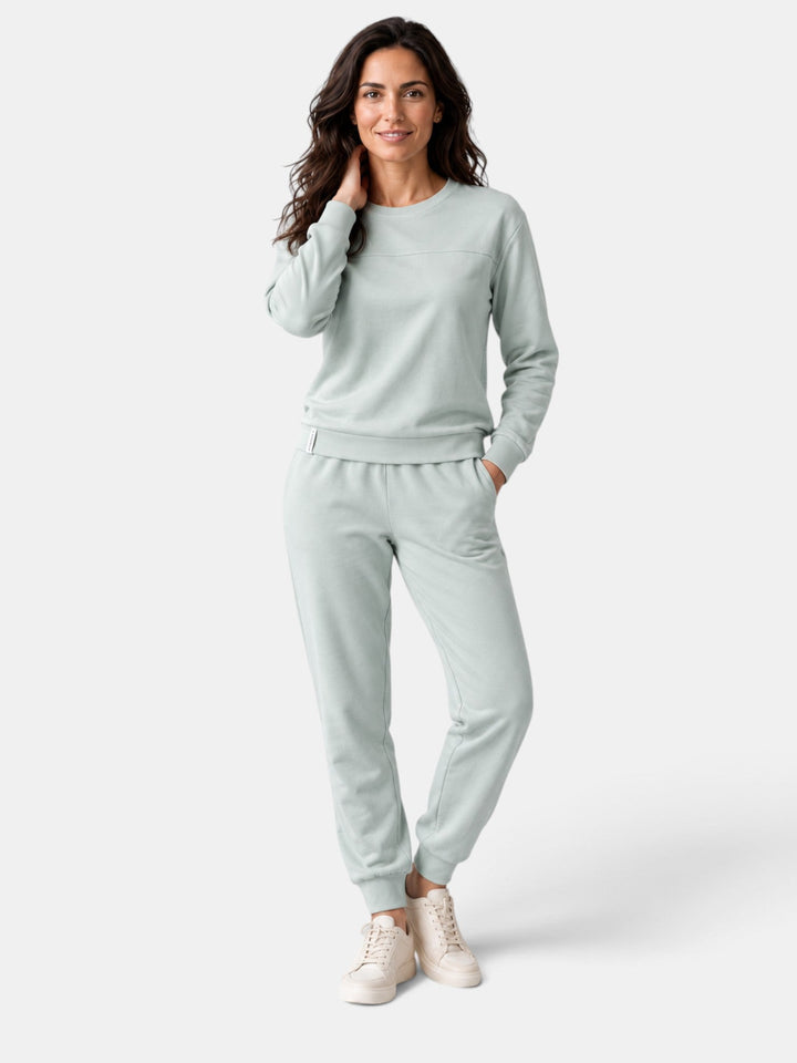 Conjunto térmico casual de mujer, manga larga, dos piezas. Perfecto como pijama o capa base en invierno.