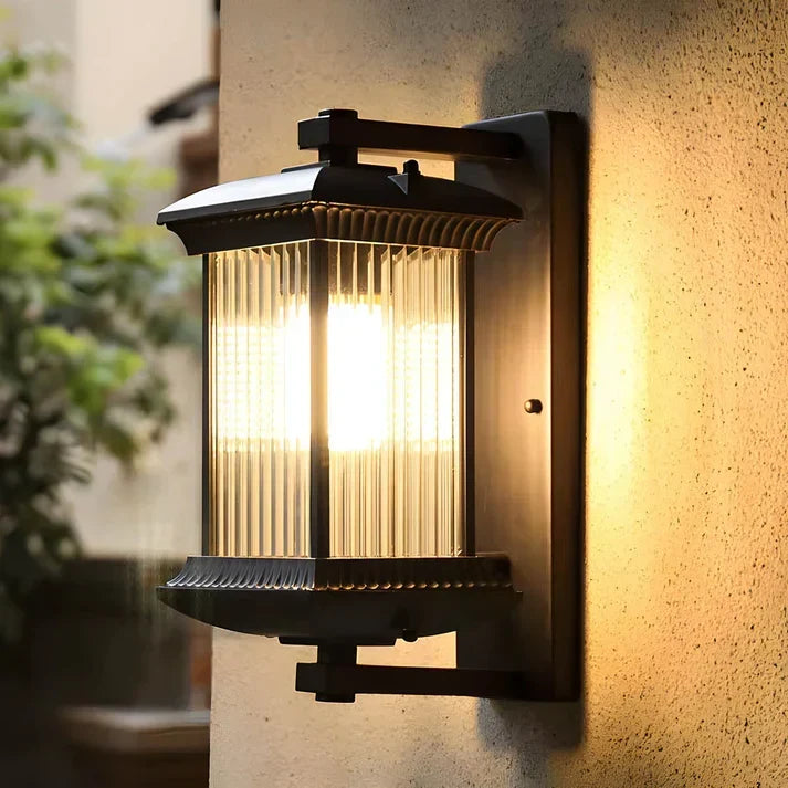 Aplique exterior clásico vintage marrón, perfecto para un toque elegante en la fachada de tu hogar.