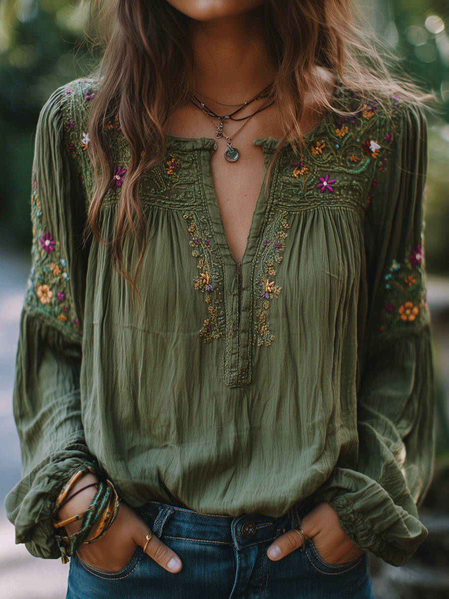 Blusa bohemia bordada verde oliva para mujer, manga larga, cuello V. Estilo chic y casual, ideal primavera.
