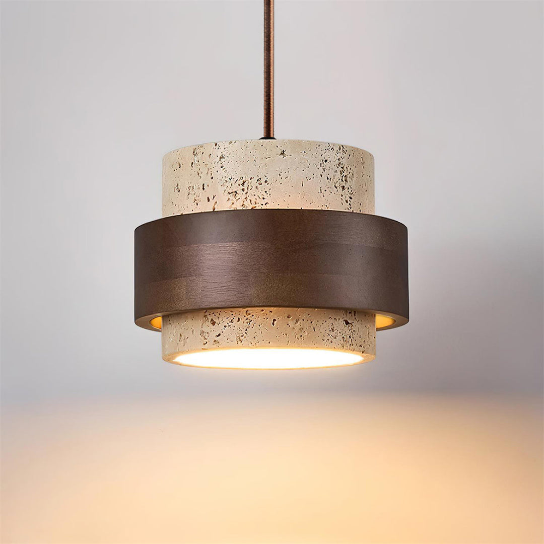 Iluminación colgante de travertino natural y madera de nogal para salón.