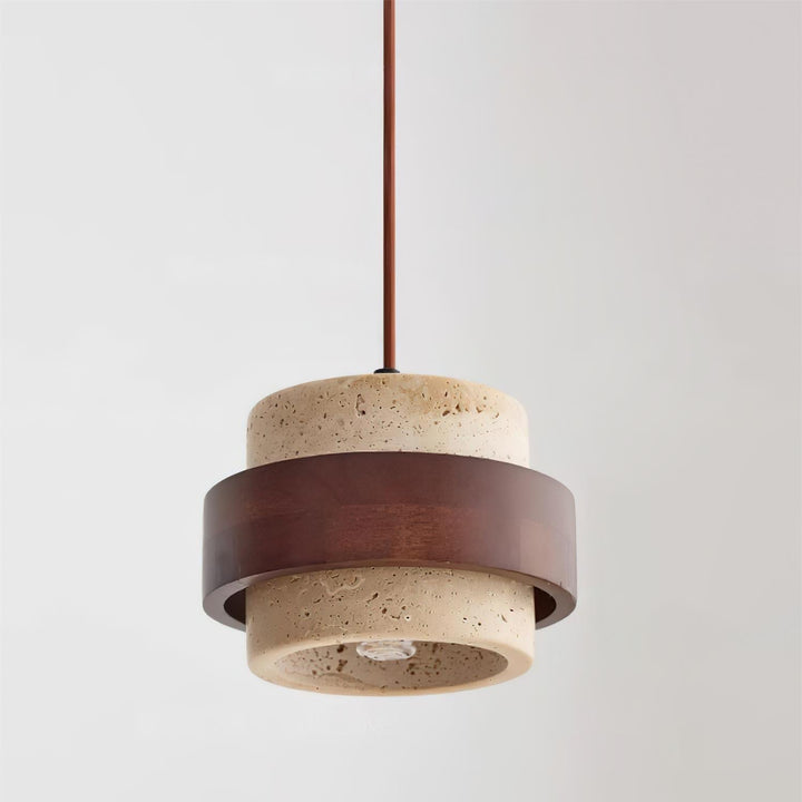 Diseño de lámpara colgante, travertino y nogal, para un toque natural en el salón.
