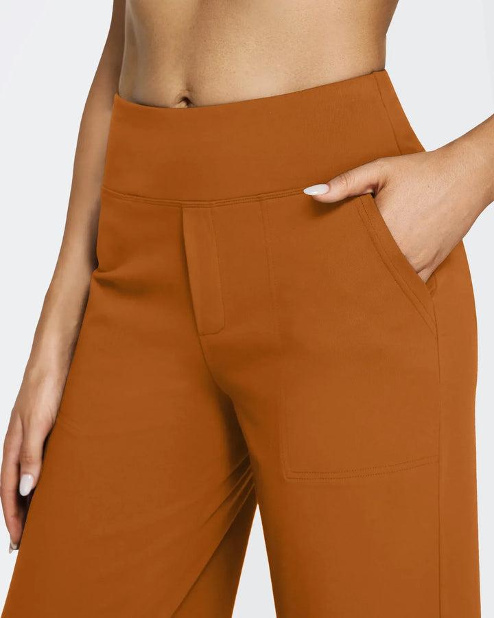 Pantalón femenino tiro alto, pierna ancha, bolsillos, un básico para la mujer activa y moderna.