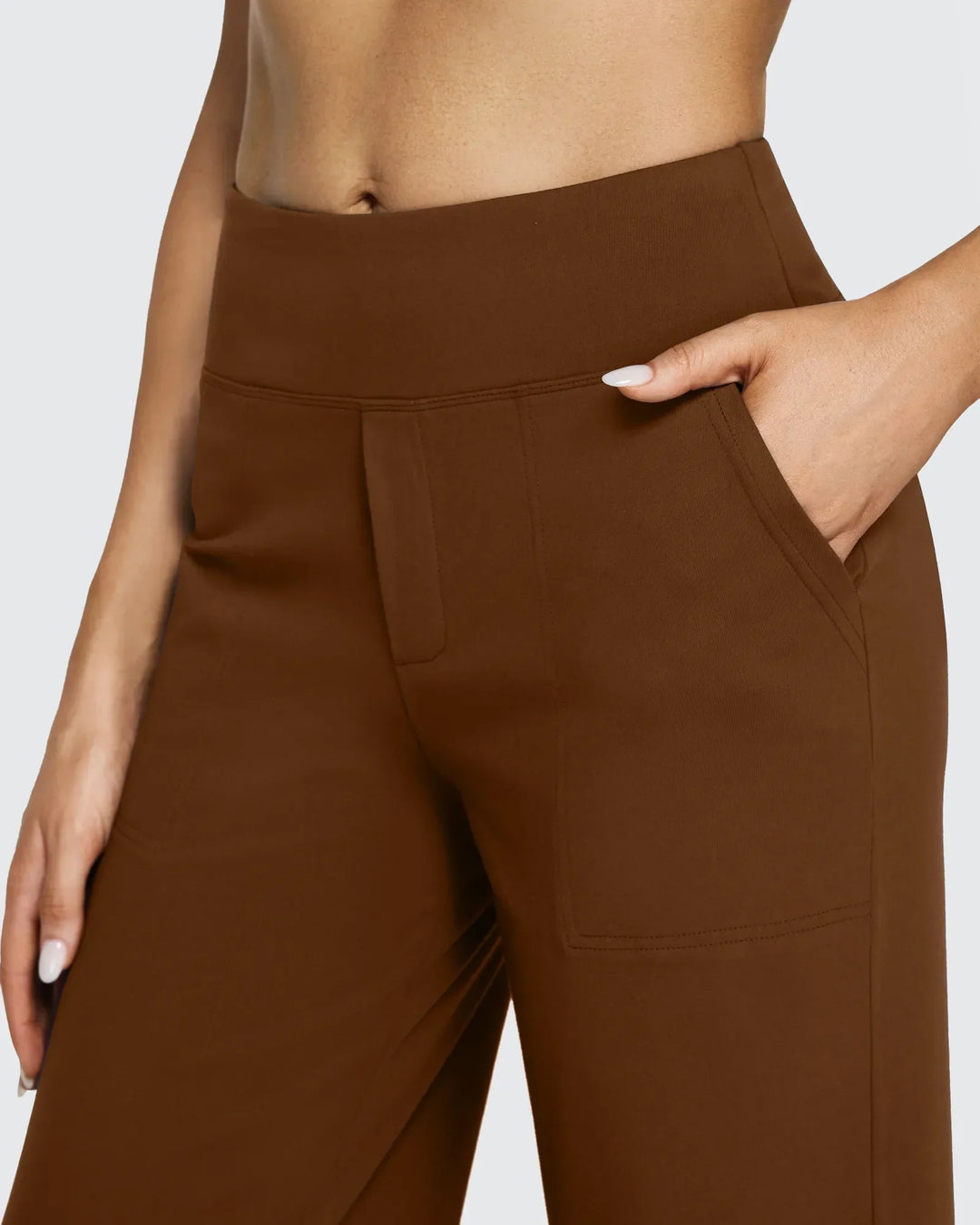 Pantalones de mujer, tiro alto, pierna ancha, bolsillos, perfectos para resaltar tu estilo propio.