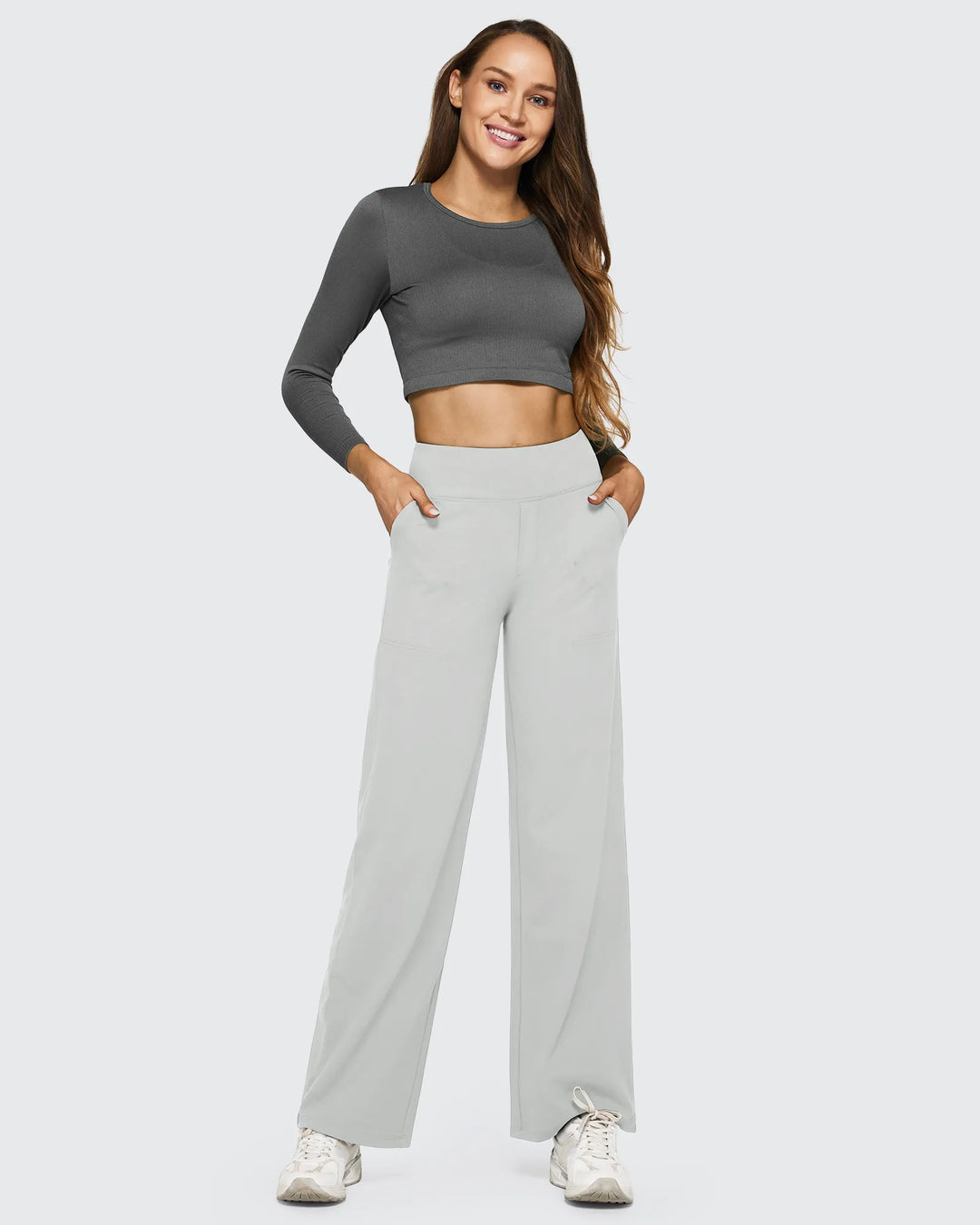 Pantalones de mujer, tiro alto, pierna ancha, bolsillos, perfectos para un estilo que siempre está de moda.