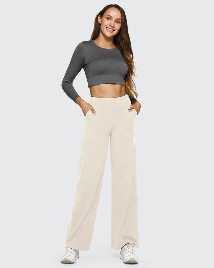 Pantalón de mujer, tiro alto, pierna ancha, bolsillos, que fusiona a la perfección confort y tendencias.