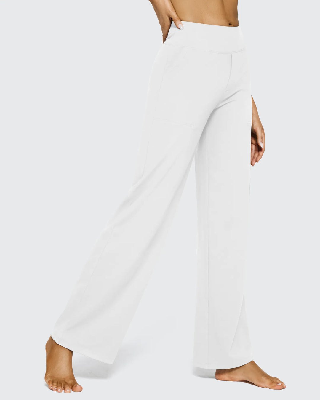 Ropa femenina: pantalones de mujer tiro alto, pierna ancha y bolsillos, un toque de moda.