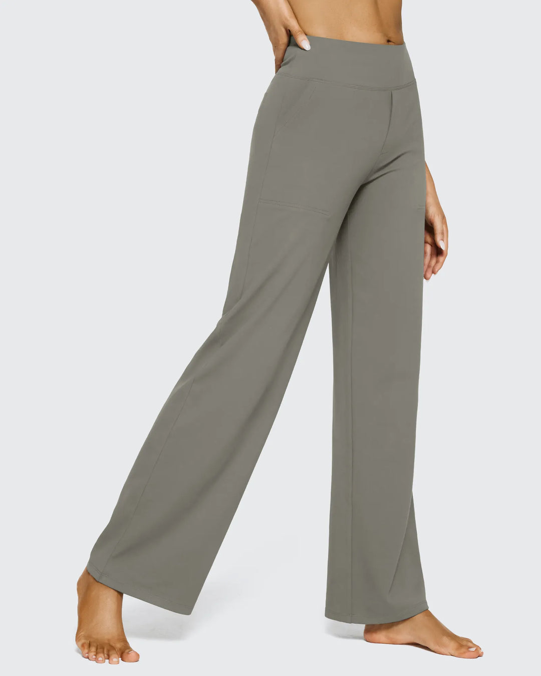 Pantalones de mujer tiro alto pierna ancha con bolsillos, prenda clave para tu estilo diario.