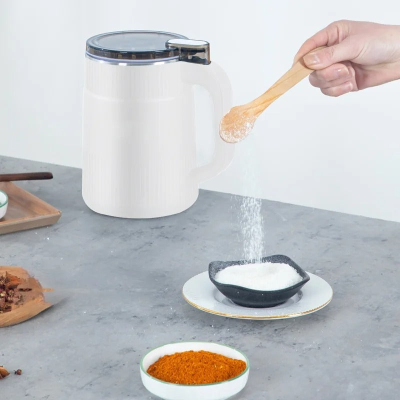 Molinillo de granos y semillas, cocina saludable. Harina fresca para recetas nutritivas y pan casero.