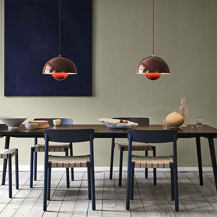 Colgante LED de diseño moderno, ilumina con elegancia cualquier ambiente.