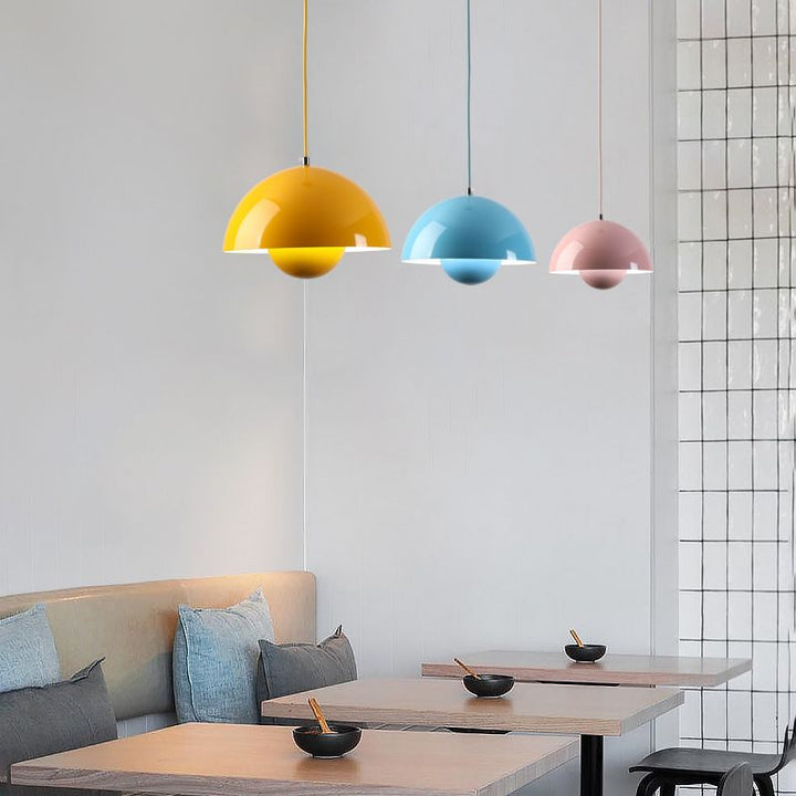 Lámpara colgante elegante LED, luz regulable para un ambiente perfecto.