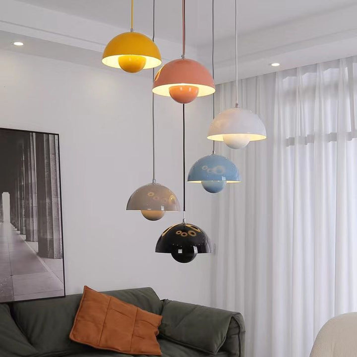 Colgante LED elegante y moderno, iluminación perfecta para tu comedor.